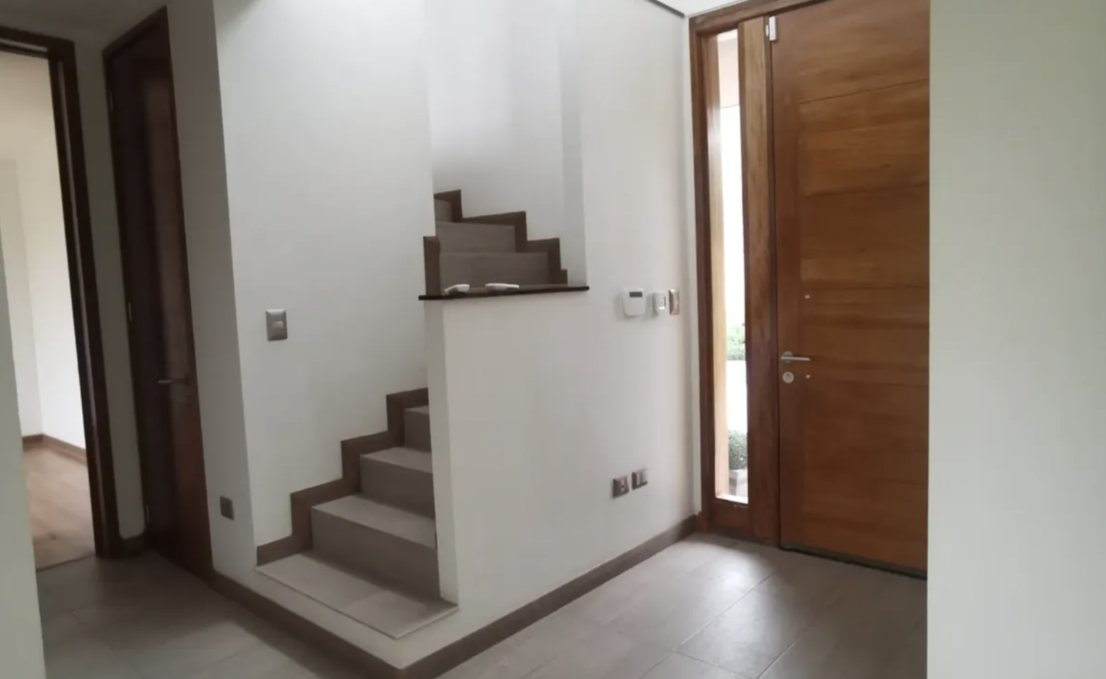 Casa Mediterranea en Arriendo, Barrio Chamisero